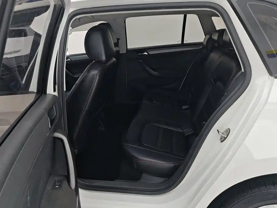Volkswagen Santana — миниатюра 11