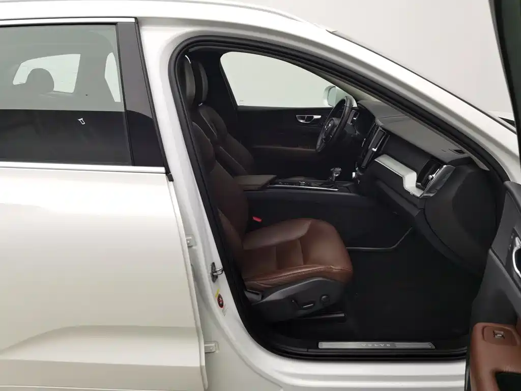 Volvo XC60 — миниатюра 23