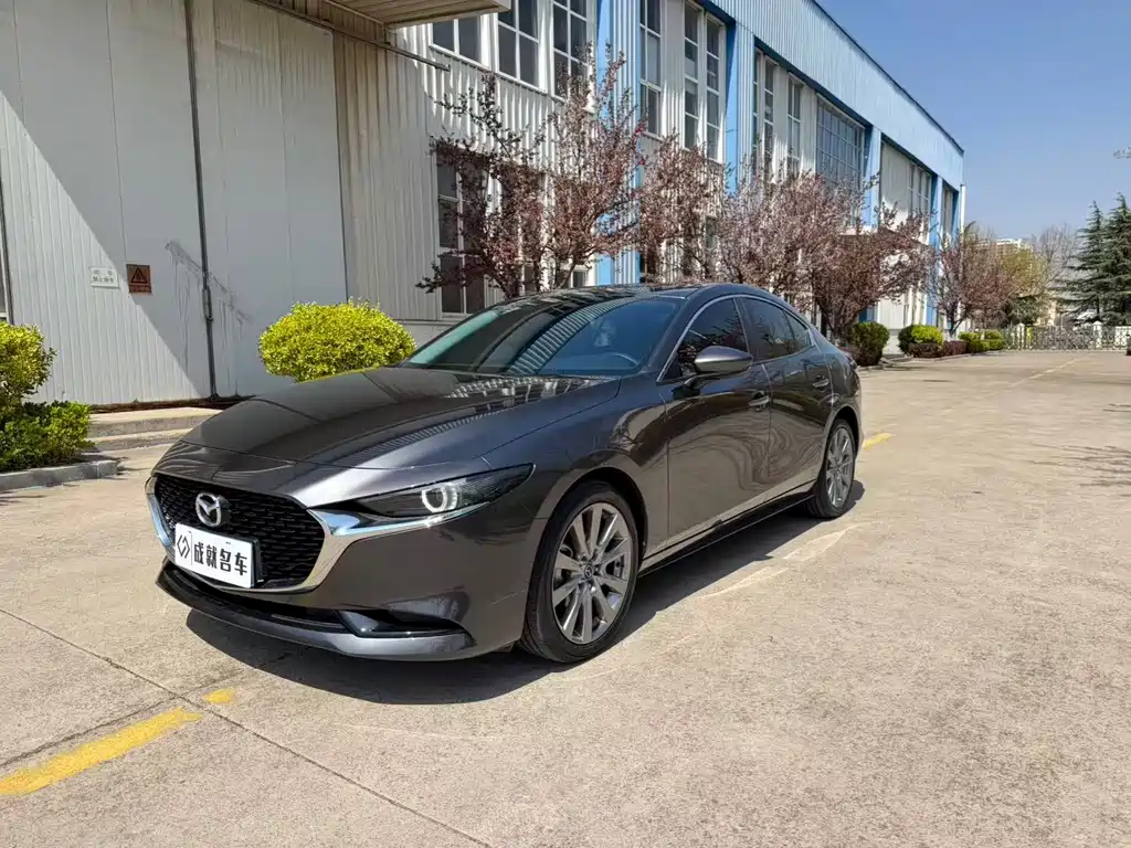 Mazda 3 Axela 2024