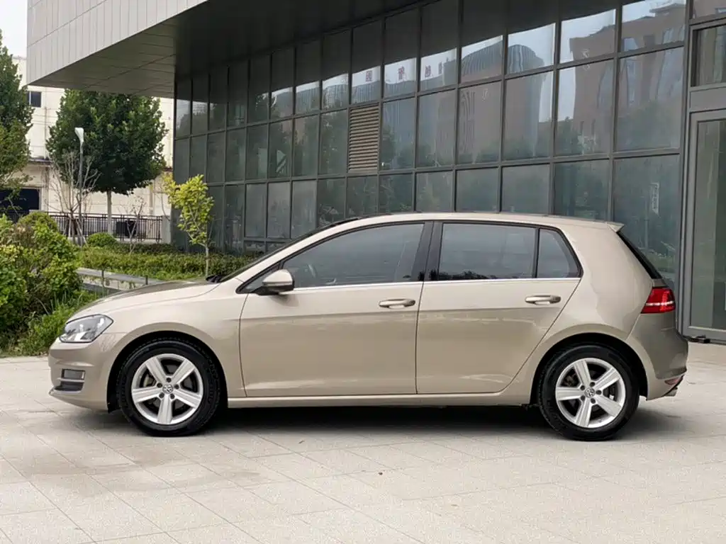 Volkswagen Golf — миниатюра 14