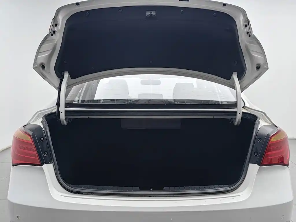 Hyundai Mistra — миниатюра 16
