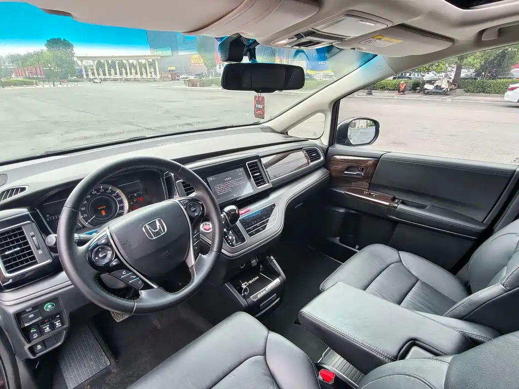 Honda Elysion — миниатюра 14