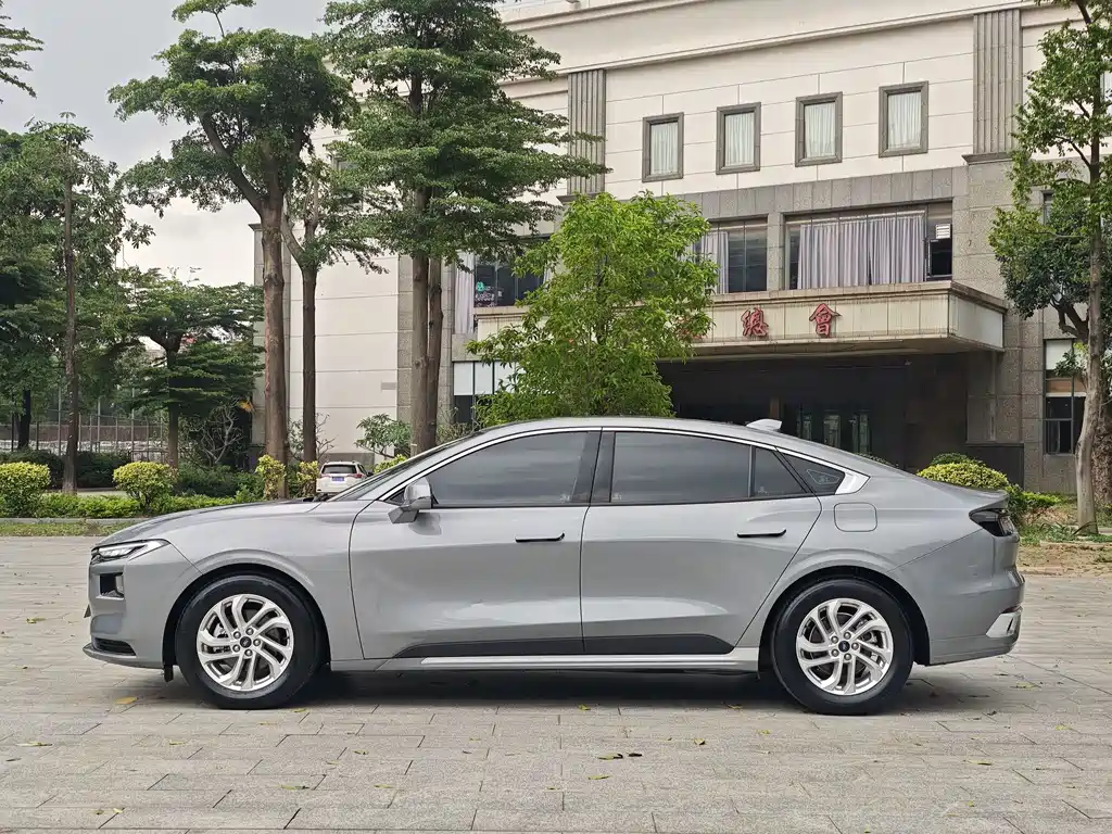 Ford Mondeo 2023 EcoBoost 180