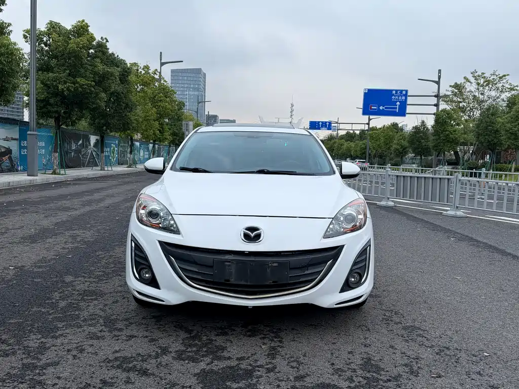 Mazda 3 Xingcheng — миниатюра 3