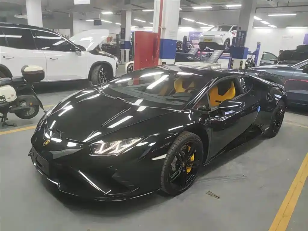 Lamborghini Huracán 2023