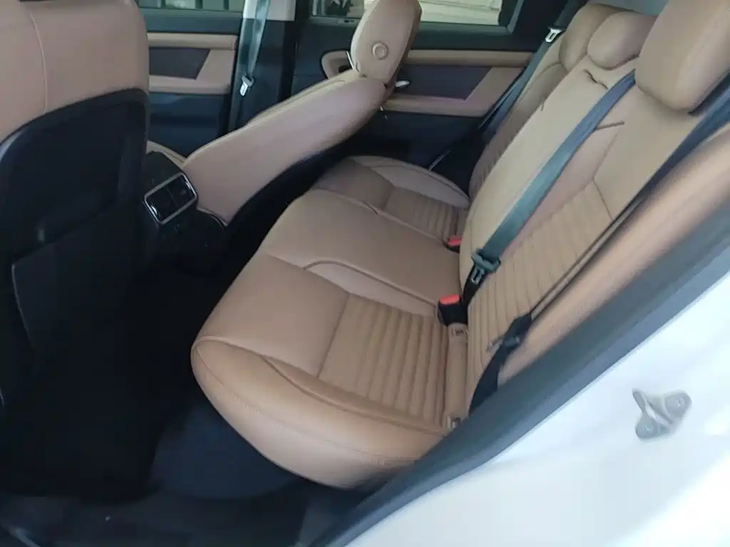Land Rover Discovery Sport — миниатюра 17