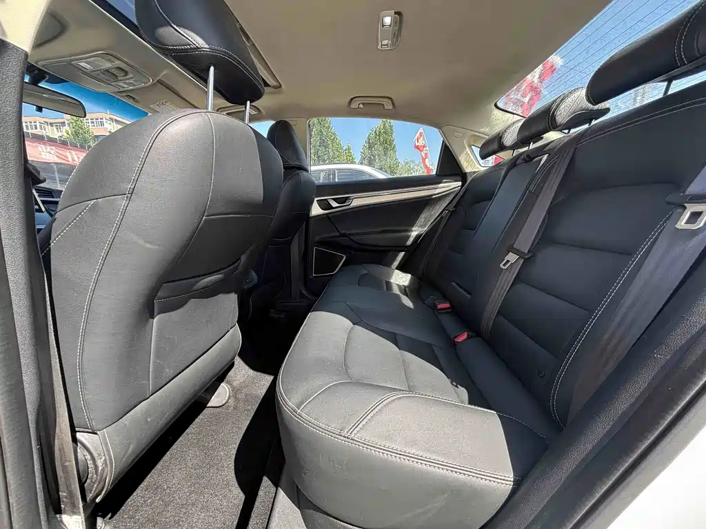 Geely Emgrand GL — миниатюра 8