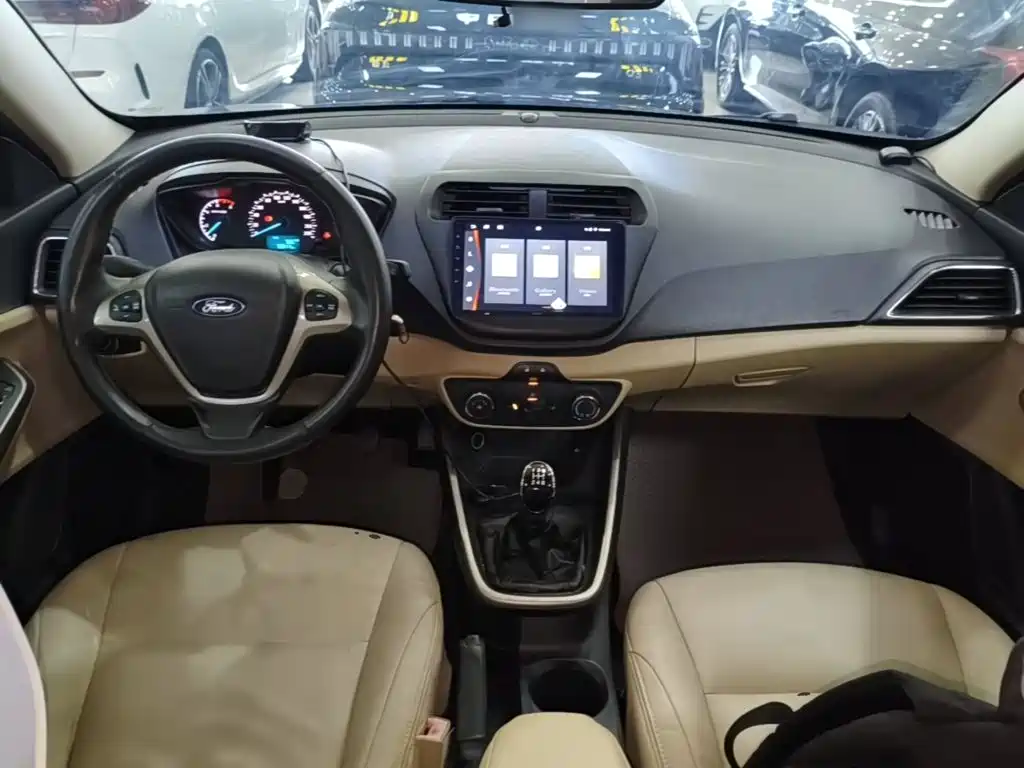 Ford Escort — миниатюра 10