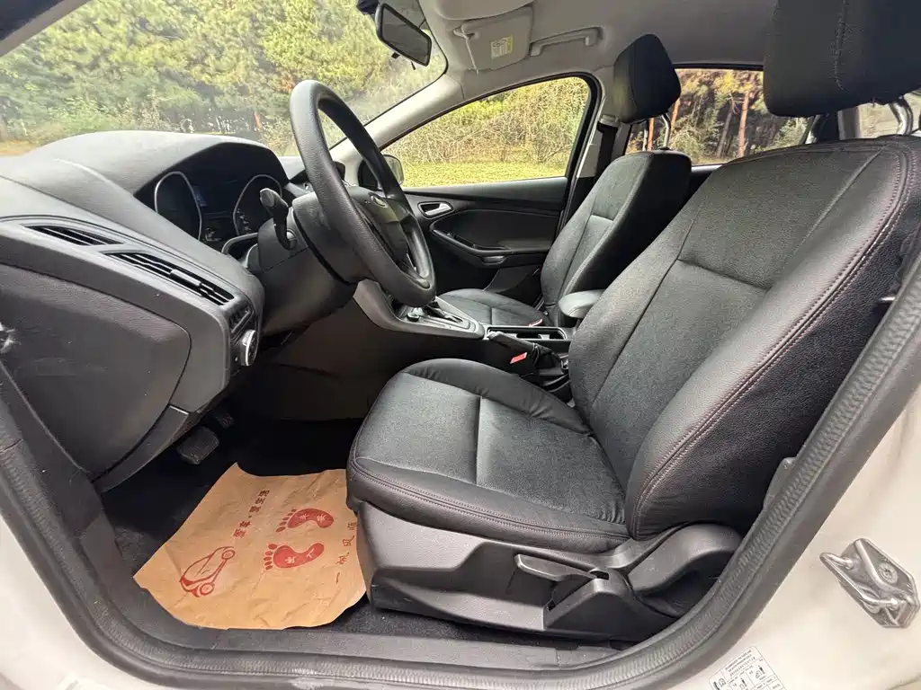 Ford Focus — миниатюра 7