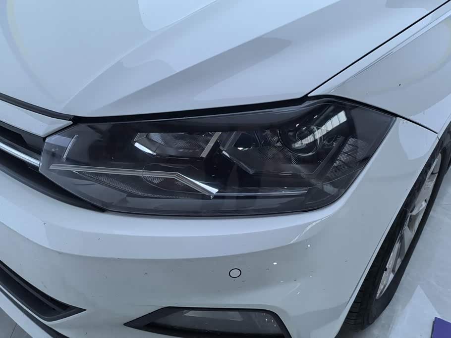Volkswagen Polo 1.5 л 2023 г. Белый, пробег 40100 км