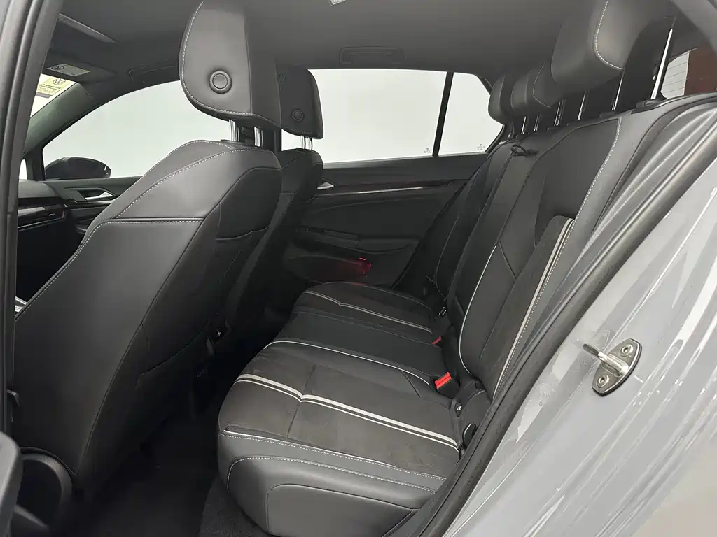 Volkswagen Golf — миниатюра 21