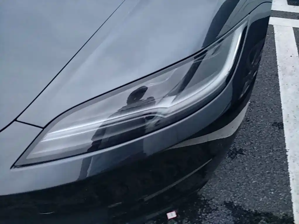 Tesla Model 3 — миниатюра 24