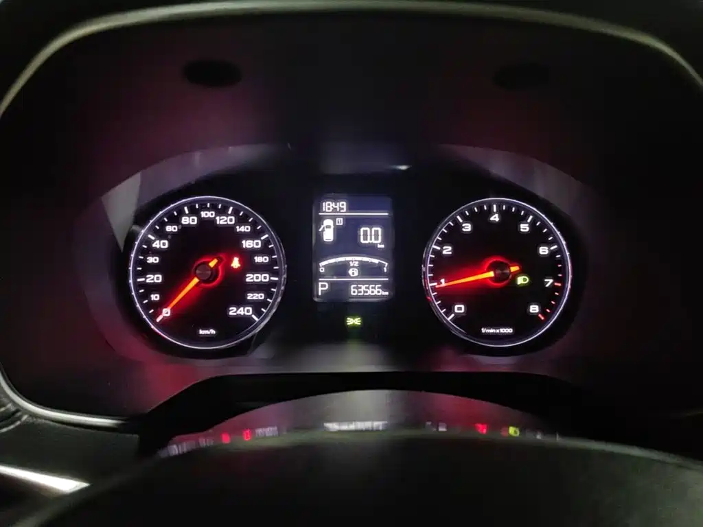 Roewe RX5 — миниатюра 14