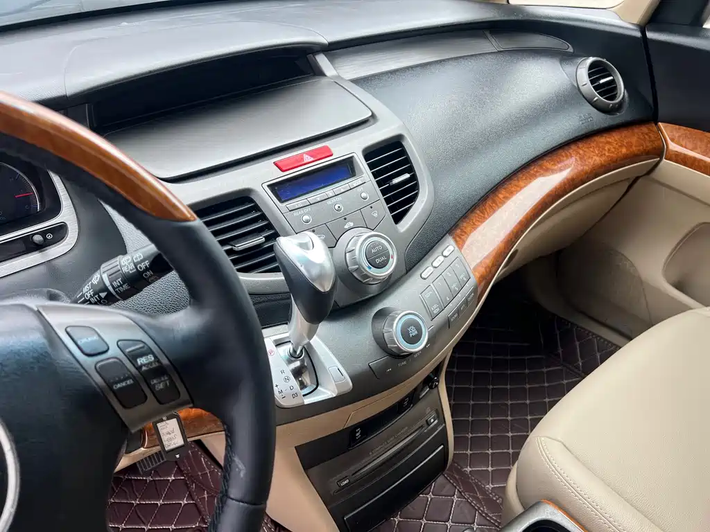 Honda Odyssey — миниатюра 7