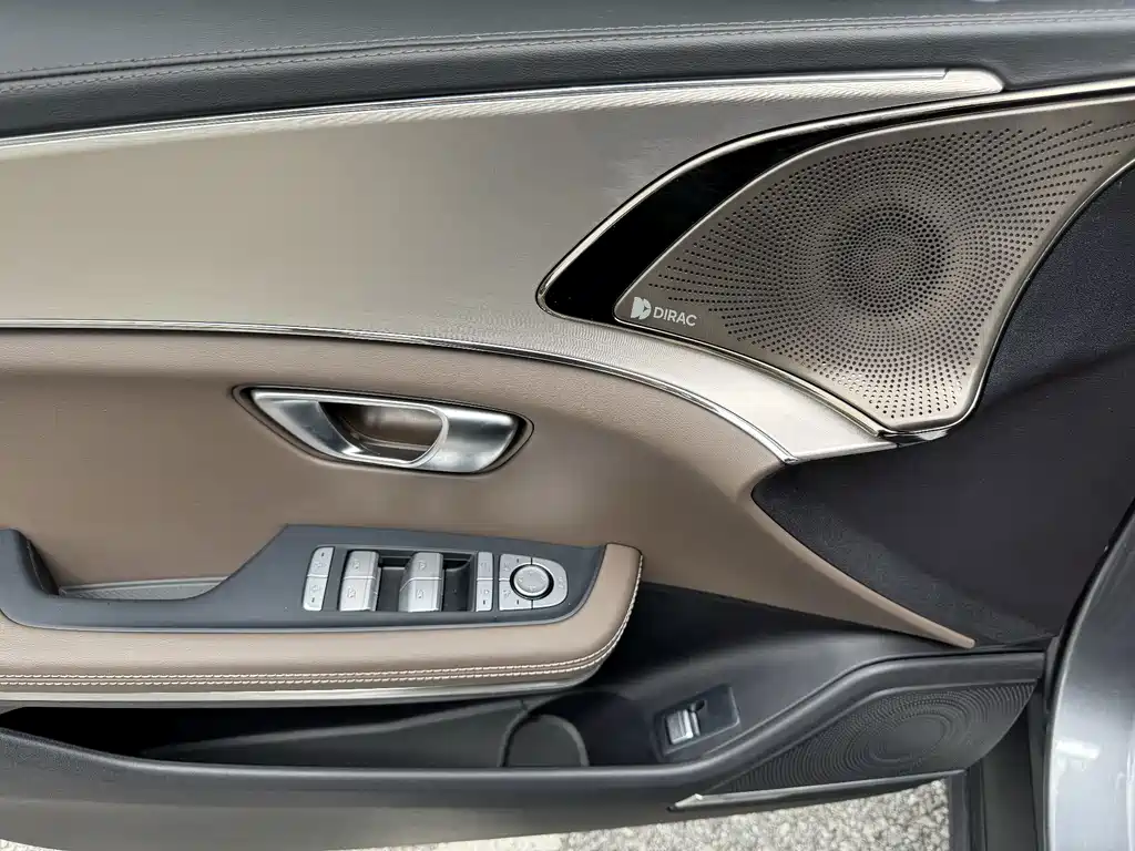 BYD Han — миниатюра 16