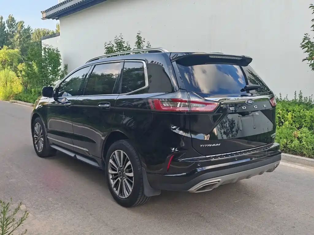 Ford Edge — миниатюра 6