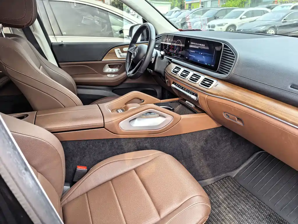 Mercedes-Benz GLE (Import) — миниатюра 12