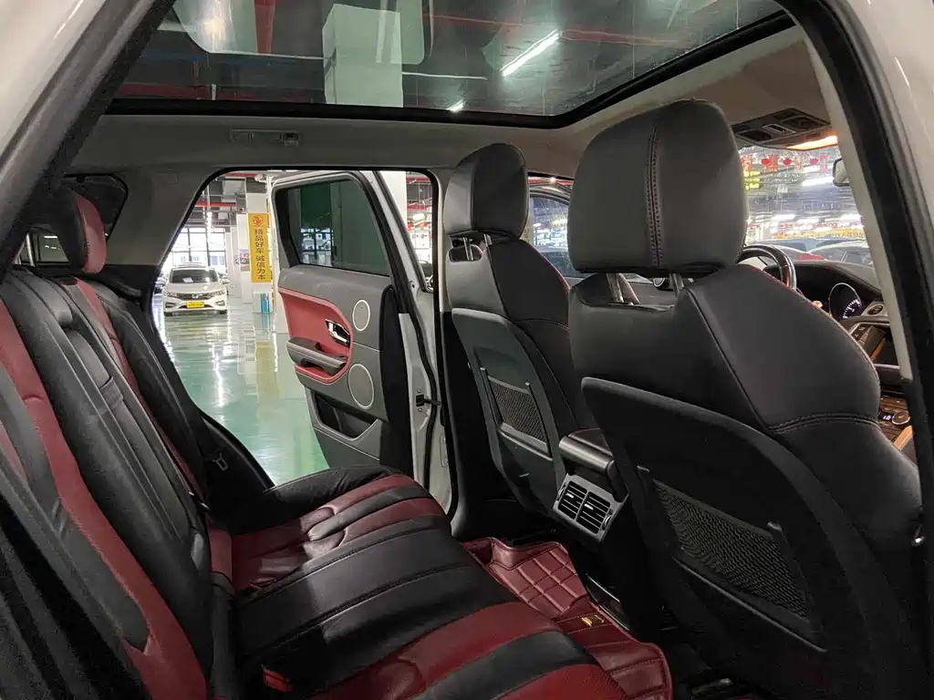 Land Rover Evoque (Import) — миниатюра 9