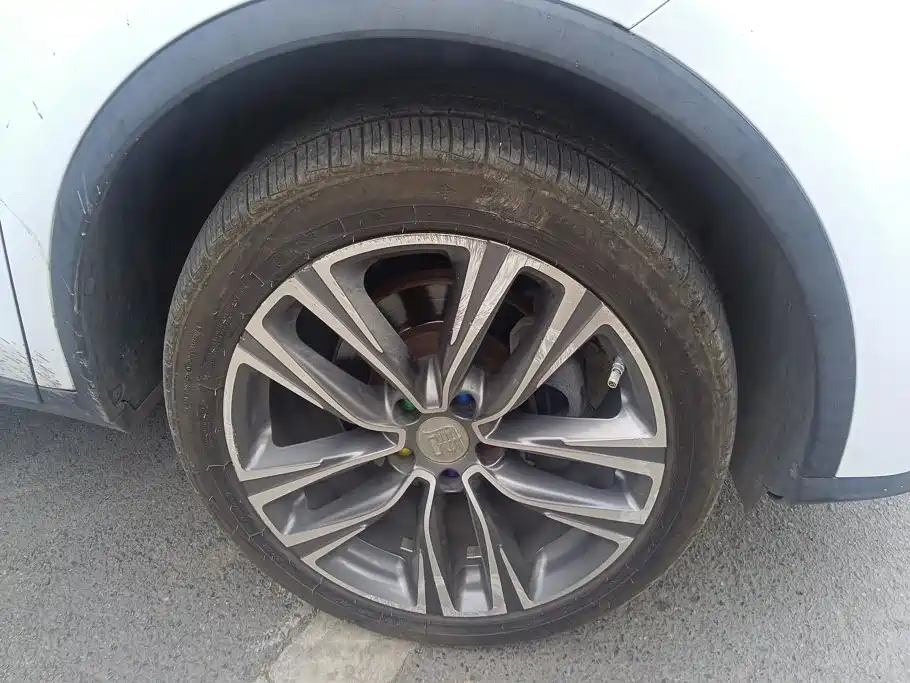 BYD Tang — миниатюра 6