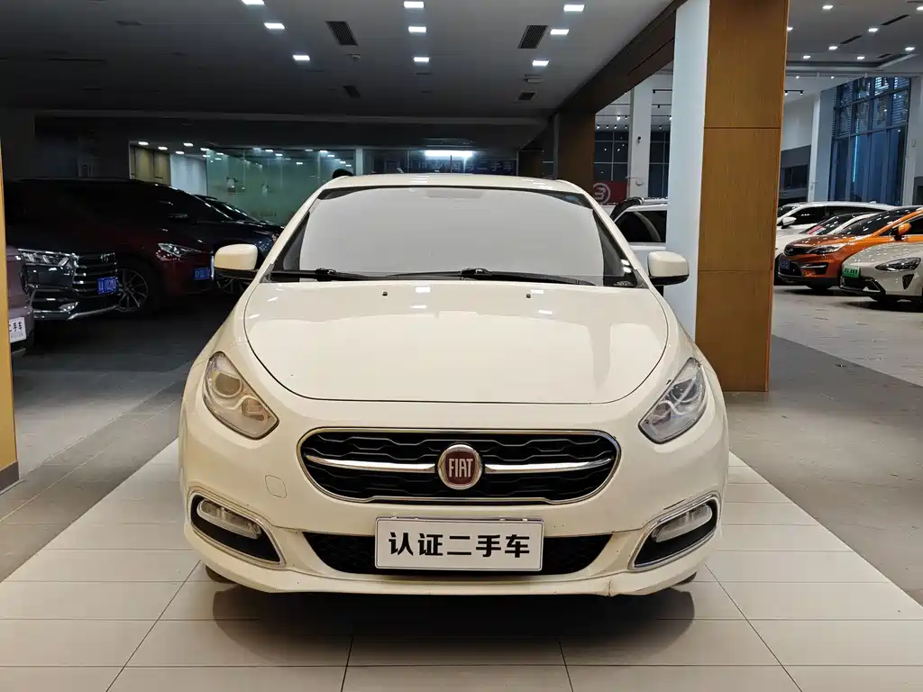 Fiat Viaggio 2015 1.4T AT Enjoy