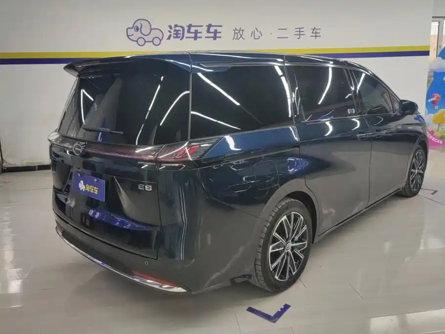 GAC Motor Trumpchi E8 PHEV — миниатюра 3