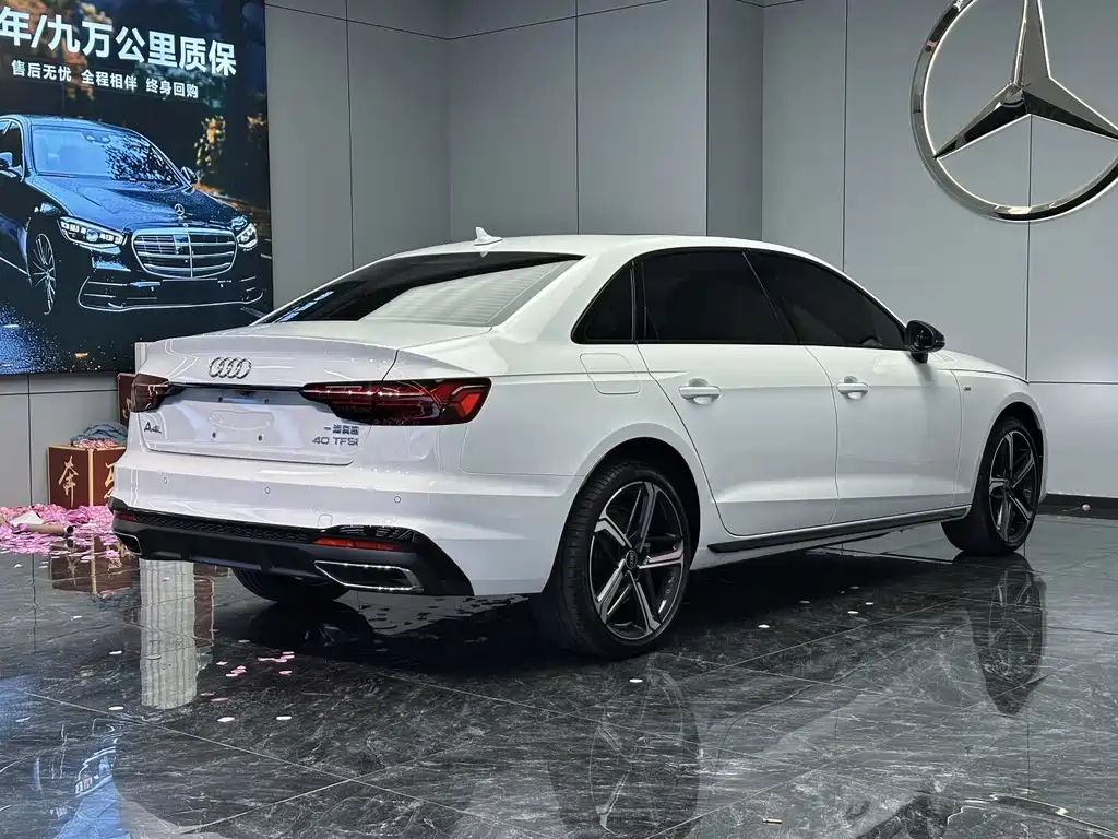 Audi A4L 2024 40 TFSI Luxury