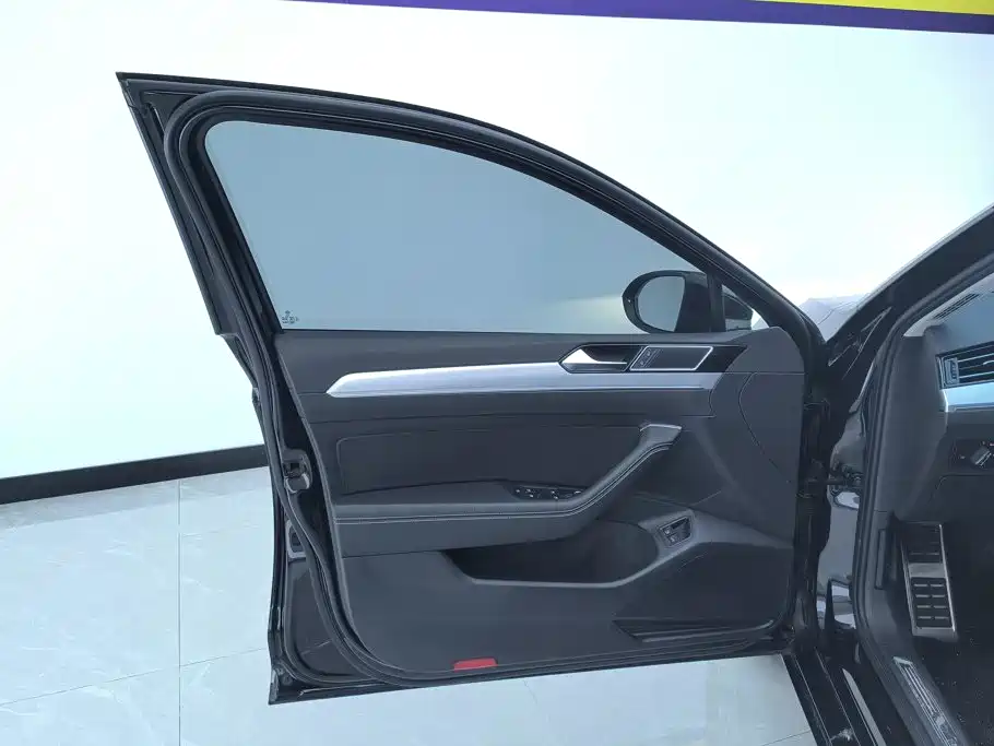 Volkswagen Magotan PHEV — миниатюра 7