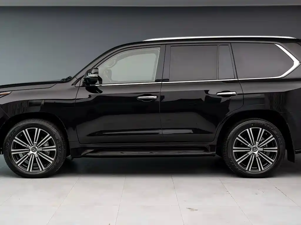Lexus LX 2025 570