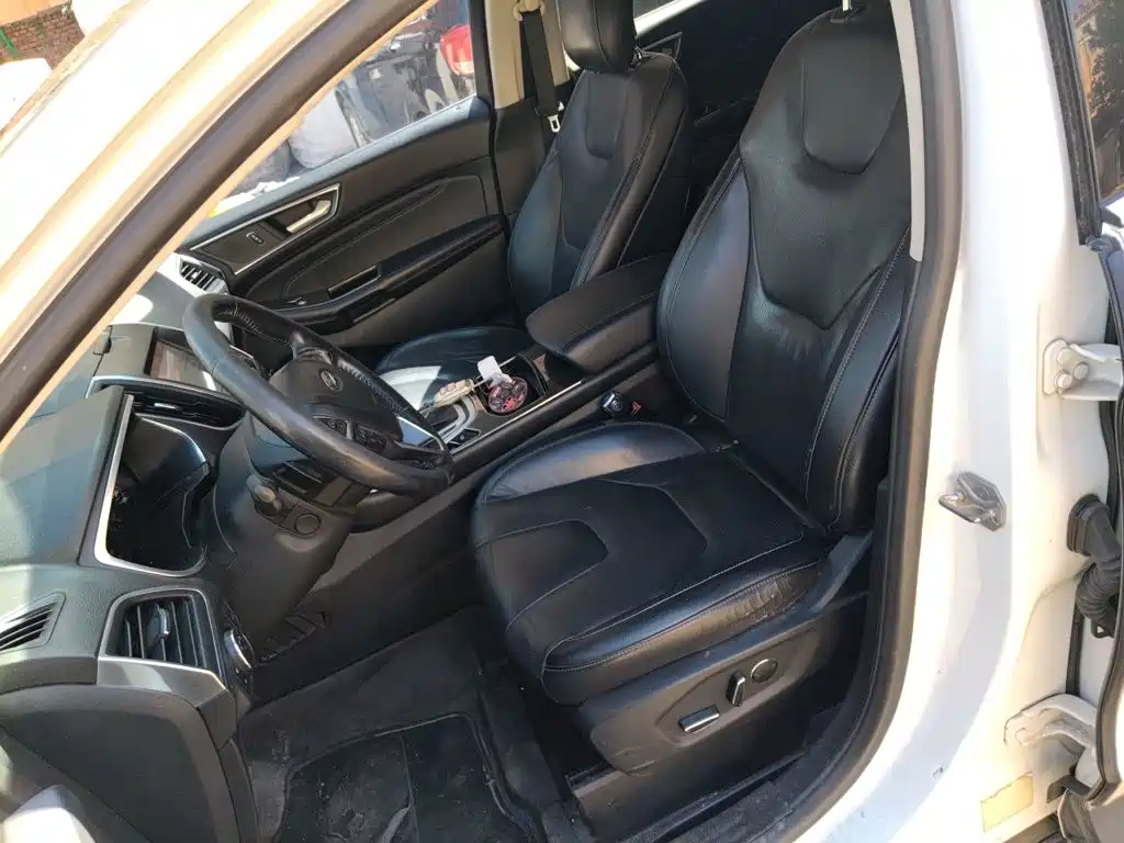 Ford Edge — миниатюра 16