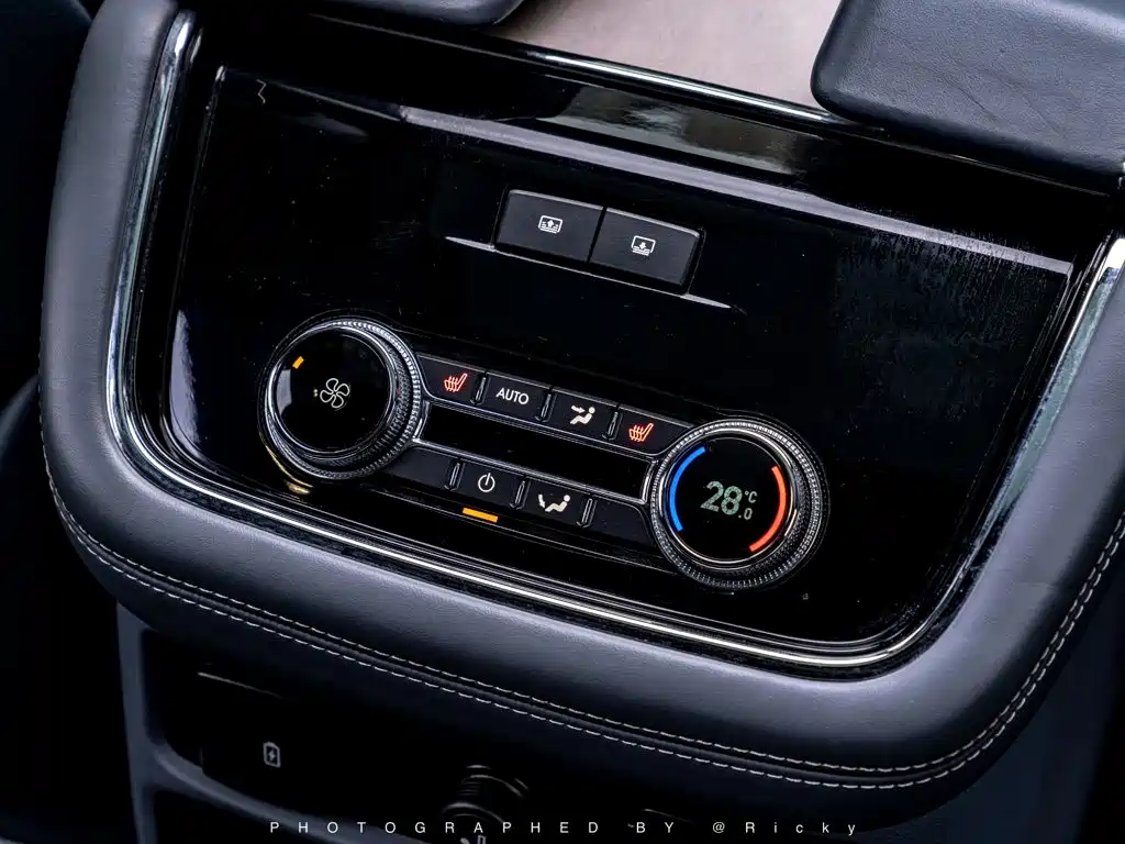 Lincoln Navigator — миниатюра 13