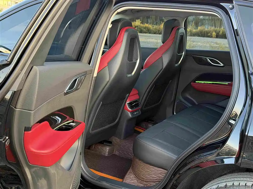 Hongqi Hongqi HS3 — миниатюра 8