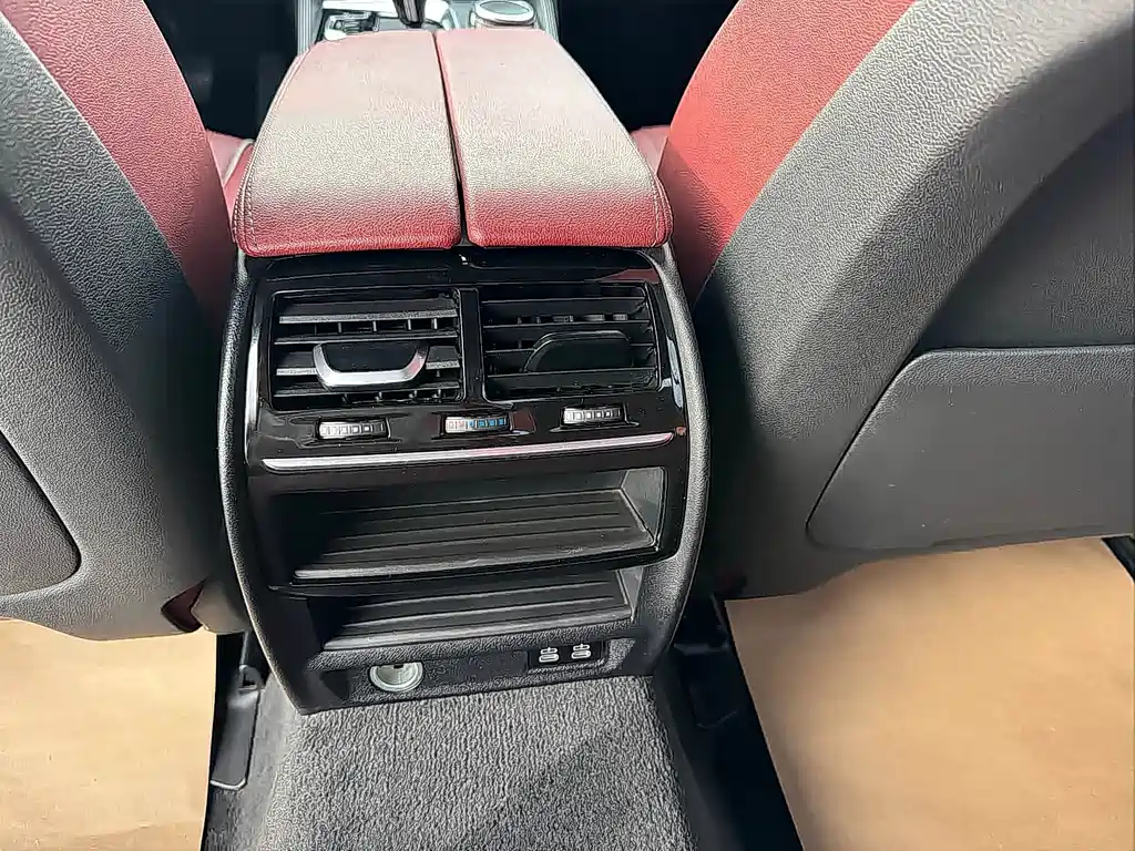 BMW 5 Series New Energy — миниатюра 14