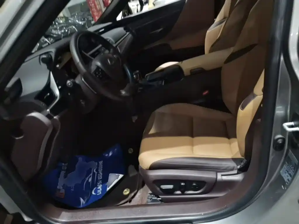 Lexus ES — миниатюра 15