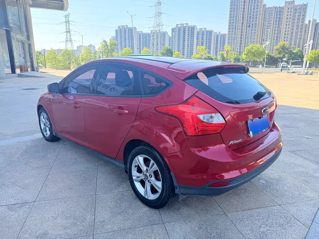 Ford Focus — миниатюра 7
