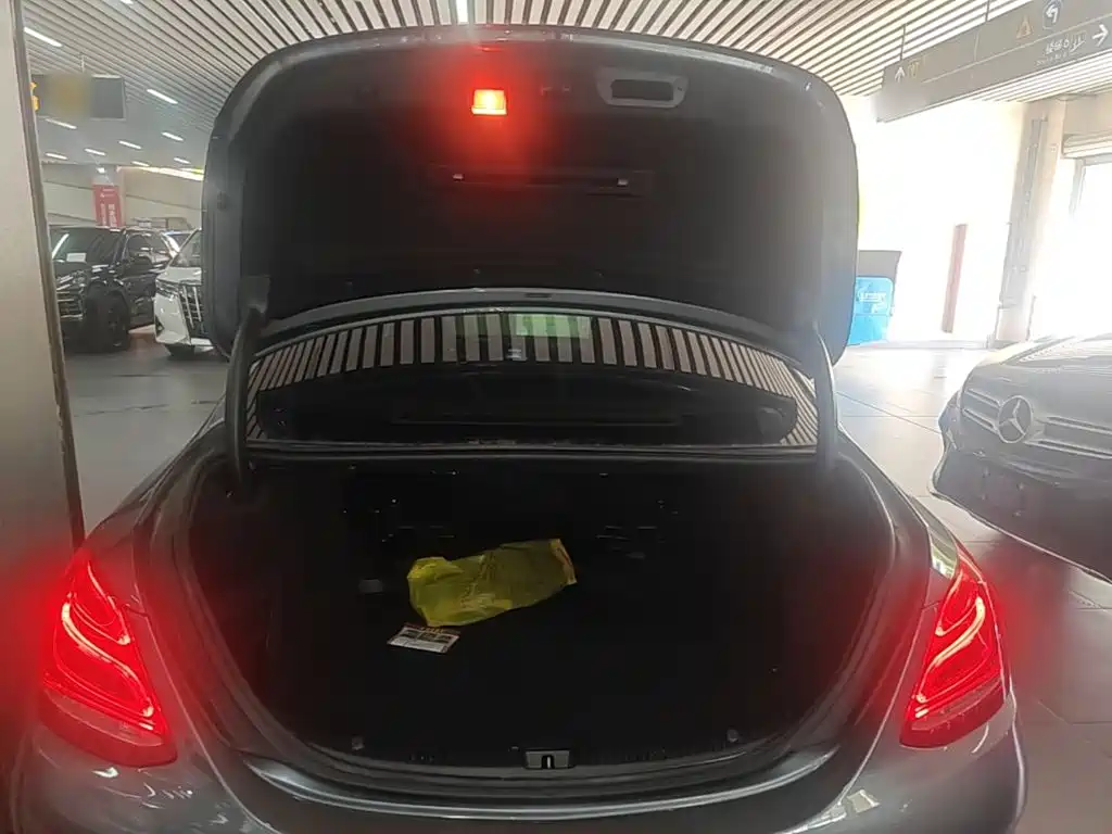 Mercedes-Benz C-Class — миниатюра 19