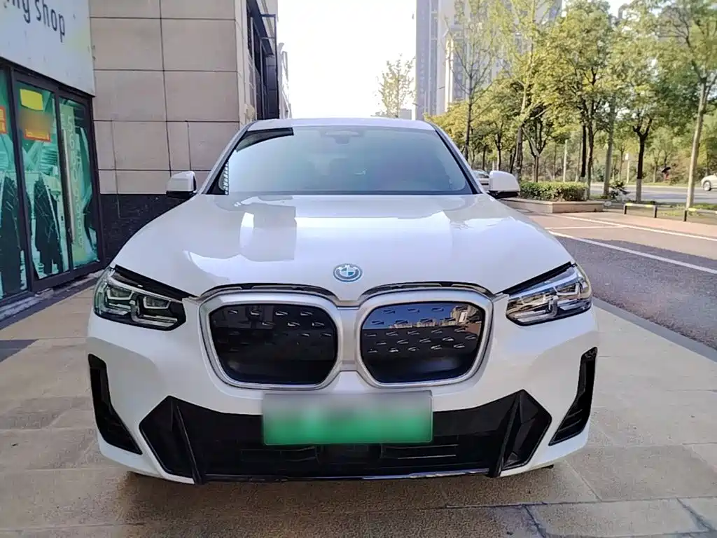 BMW iX3 — миниатюра 3
