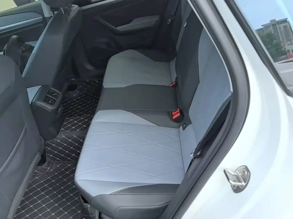 Volkswagen Lavida — миниатюра 17