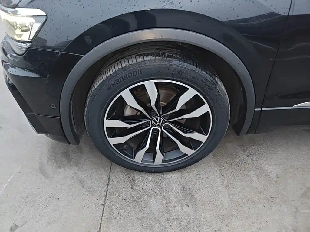 Volkswagen Tiguan L — миниатюра 23
