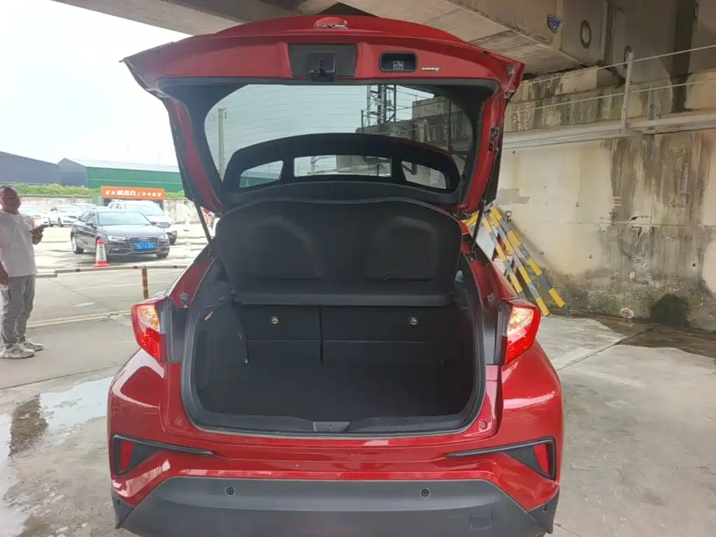 Toyota C-HR — миниатюра 19
