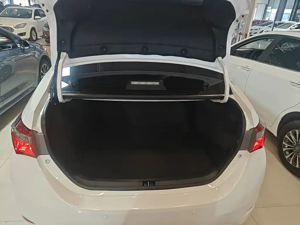 Toyota Corolla — миниатюра 19