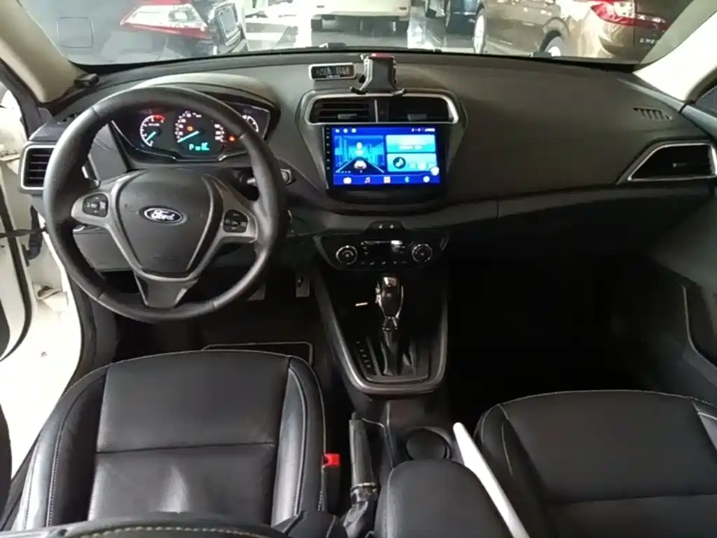 Ford Escort — миниатюра 10