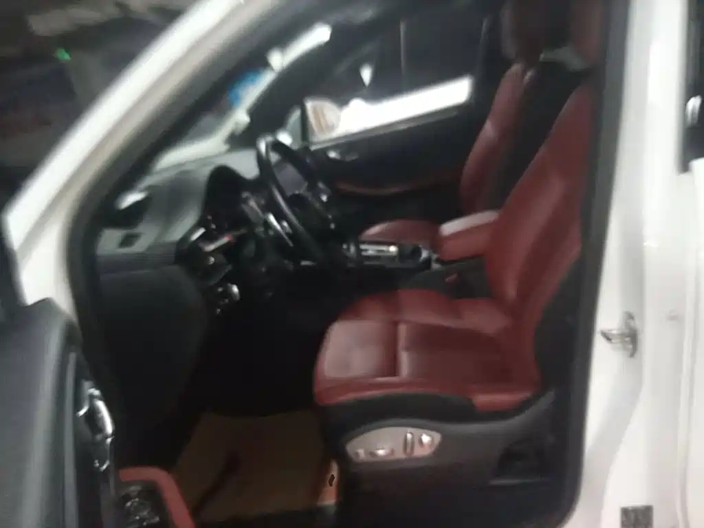 Porsche Macan — миниатюра 15