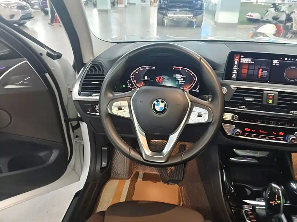 BMW X3 — миниатюра 11