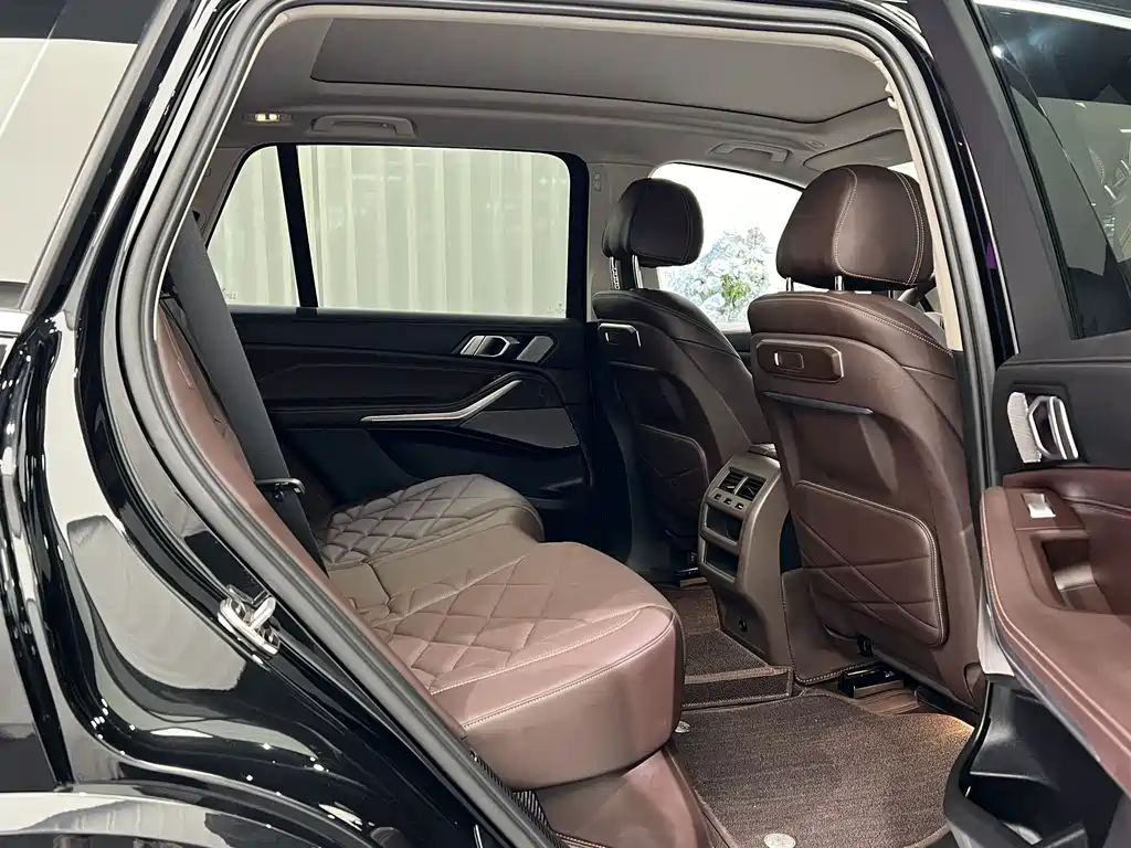 BMW X5 — миниатюра 7