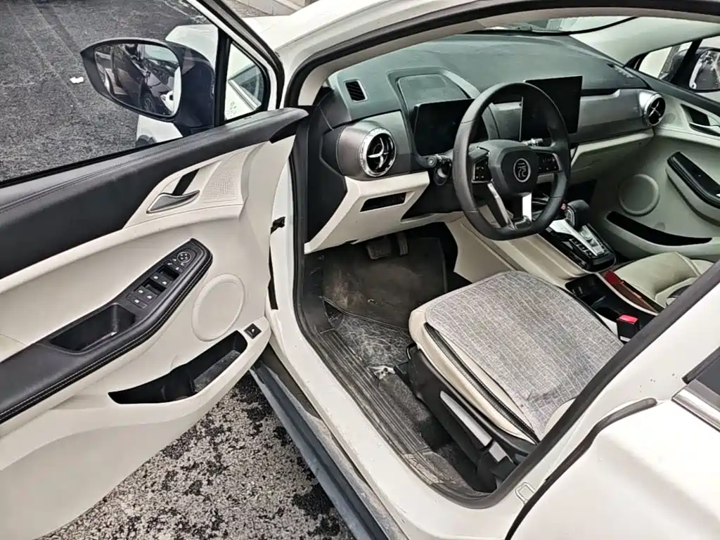BYD Yuan Pro — миниатюра 16