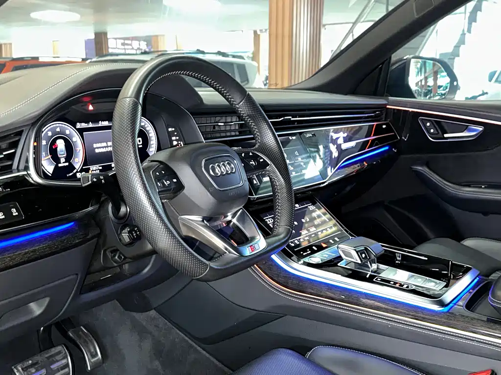 Audi Q8 2019 55 TFSI Premium