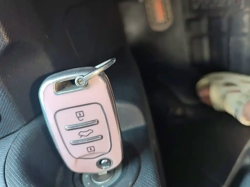 Wuling MINIEV — миниатюра 9