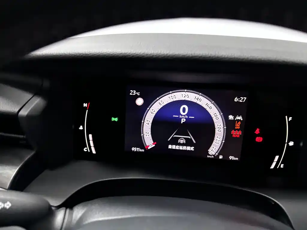 Toyota Camry — миниатюра 16
