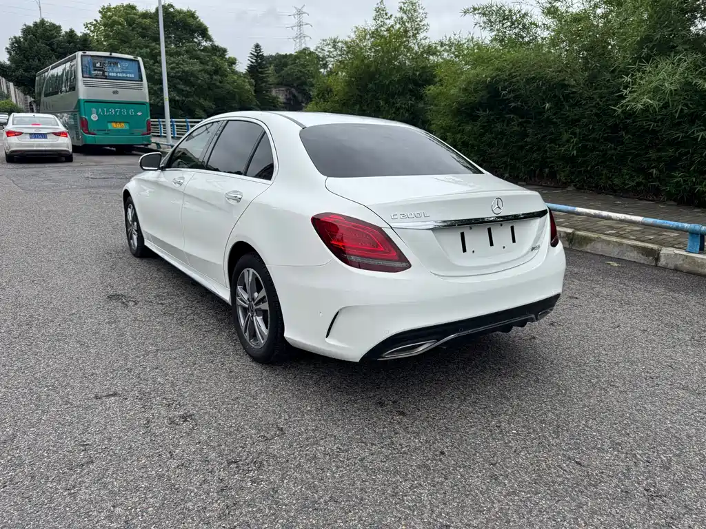 Mercedes-Benz C-Class — миниатюра 7