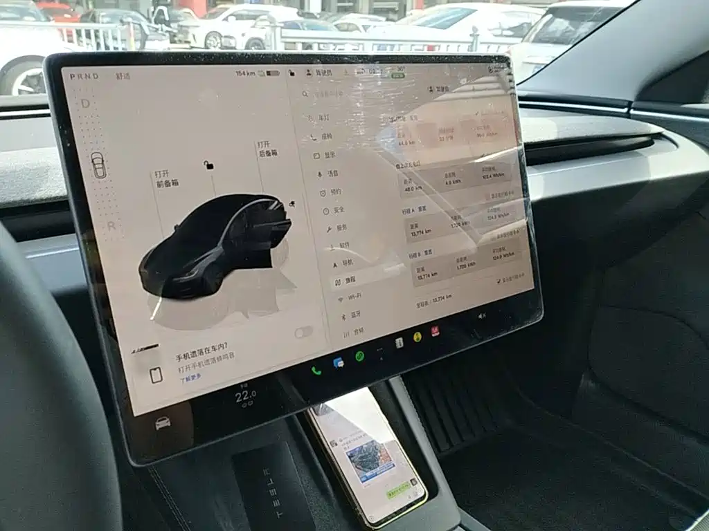 Tesla Model 3 — миниатюра 13
